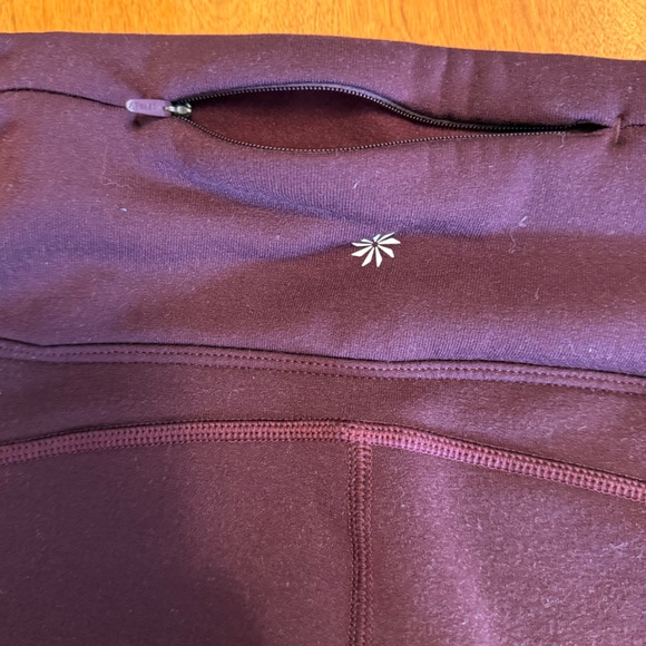 ATHLETA ALTITUDE TIGHT IN POLARTEC® POWER STRETCH® | women M | burgundy/maroon - Picture 4 of 5